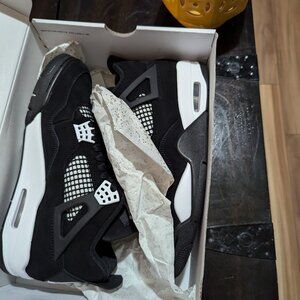 Nike Air Jordan 4